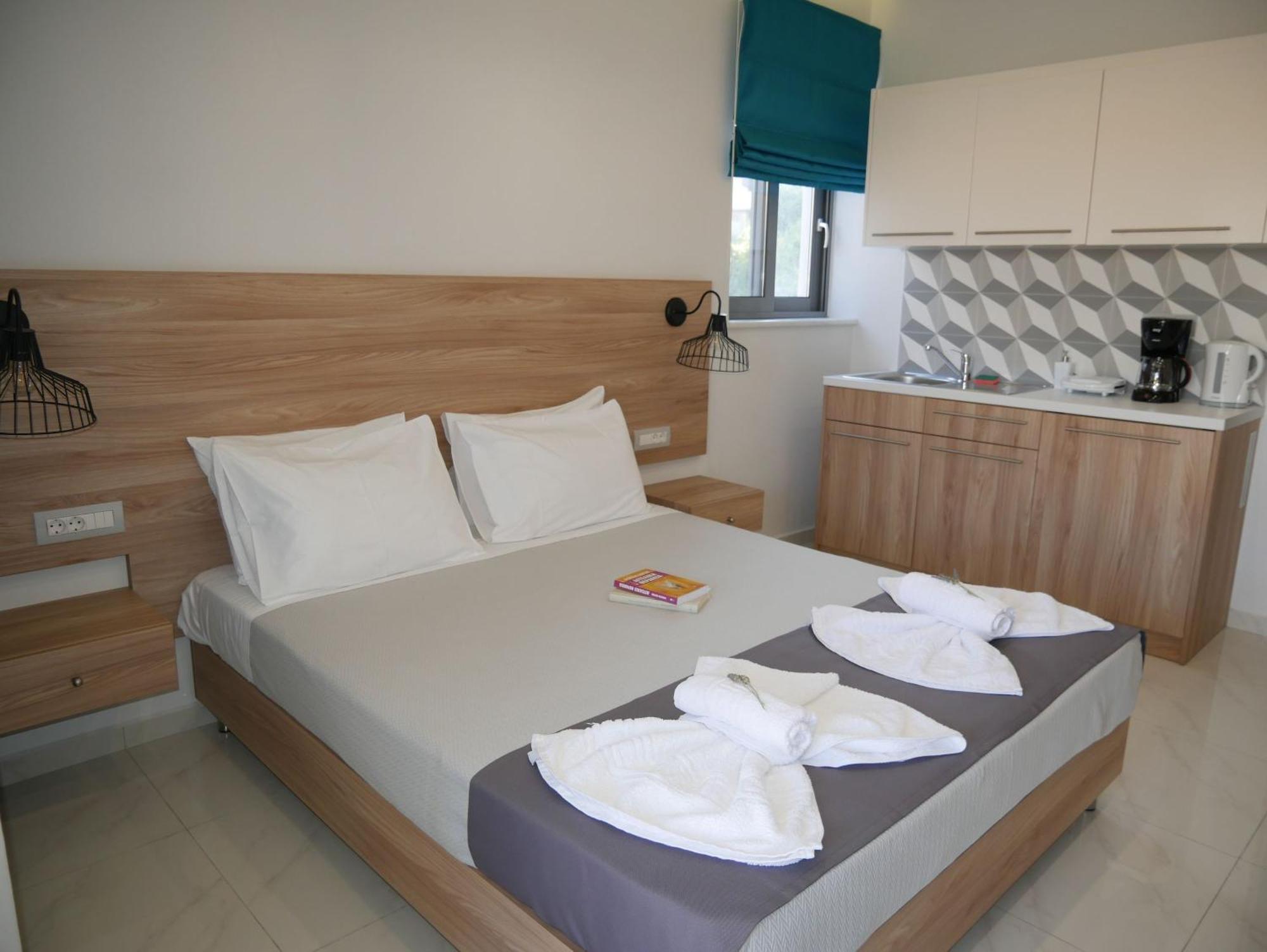 Erotokritos Studios Agia Marina Dış mekan fotoğraf