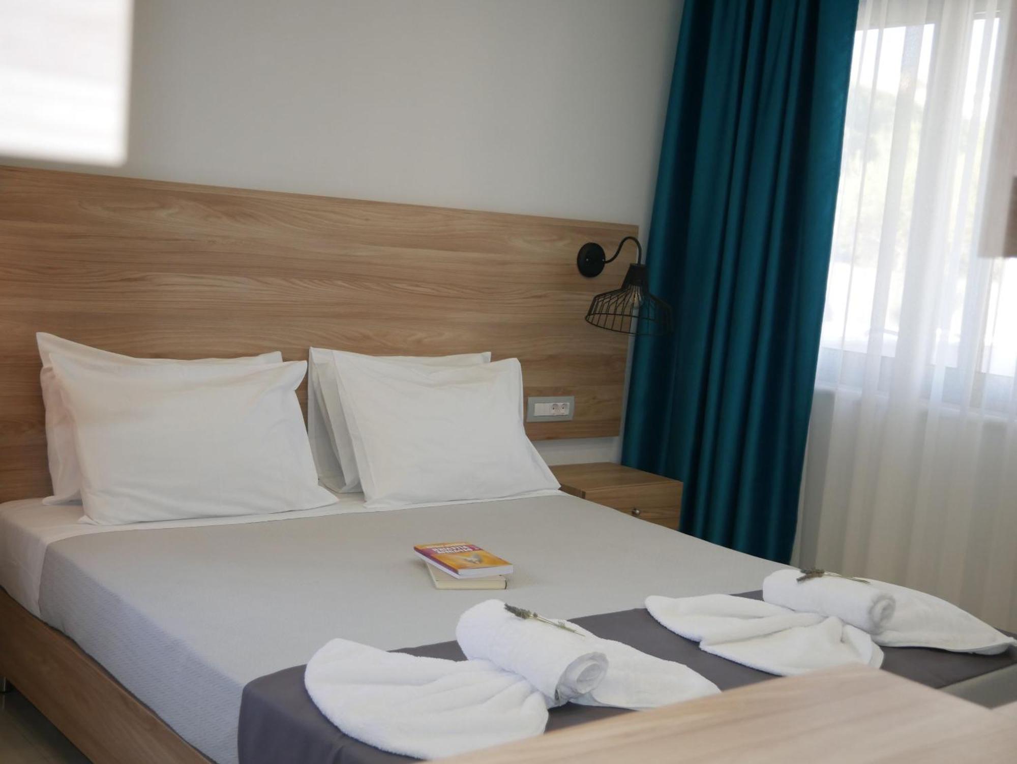 Erotokritos Studios Agia Marina Dış mekan fotoğraf